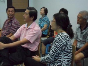 attentive audience listen to important facts about strong knee and joint